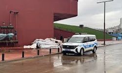 Akvaryum İnşaatında Yüksekten Düşen İşçi Yaralandı