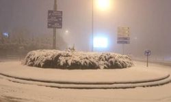 Başkent Beyaza Bürünüyor: Ankara'da Kar Yağışı Başladı!