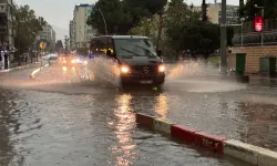 Antalya'yı sağanak vurdu