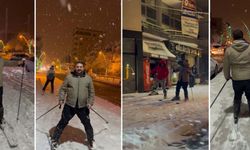 Muş’ta 3 Arkadaş Beyaz Çileyi Kaldırımda Kayakla Eğlenceye Dönüştürdü