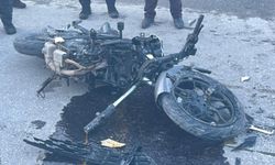 Bitlis’te Otomobil İle Çarpışan Motosikletli Yaralandı