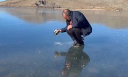 Çıldır Gölü’nde Balıkçılar Ağ Atmak İçin Hazırlanıyor