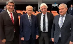 Bahçeli ve DEM Partili isim birlikte fotoğraf verdi! ‘Sürece ilişkin güzel sinyaller var…’