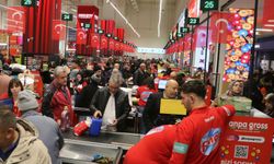 Denizli’de Alışveriş Kuyruğunda 9 Saat Beklediler