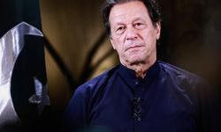 Eski Pakistan Başbakanı Han ve Eşi 17’şer Yıl Hapis Cezası Aldı