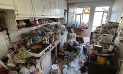 Ev Ve Apartman Bahçesinden Çıkan 10 Kamyon Çöp Şaşkınlık Yarattı