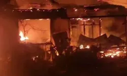 Edirne’de ahır yangını: Alevler 3 evi küle çevirdi