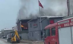 Fabrika Deposundaki Yangın Kısa Sürede Kontrol Altına Alındı