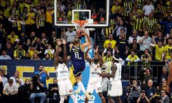 Fenerbahçe Beko Emporio Armani Milan’ı 87-72 Mağlup Etti