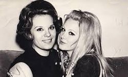 Yıllar Sonra Aydınlanan Gerçek Ortaya Çıktı: Hülya Koçyiğit ile Filiz Akın’ın İlk Buluşması Böyleymiş