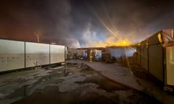 Hatay’da 6 Konteyner Yandı; Ekipler Müdahale Etti