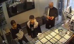 Bağcılar’da İki Çocuk 300 Bin Lira Değerindeki Altını Sahibine Ulaştırdı