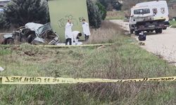 Büyükçekmece’de Bariyerlere Çarpan Otomobilde 2 Kişi Hayatını Kaybetti