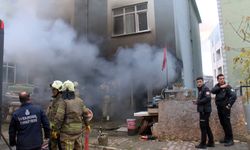 İstanbul Çekmeköy’de Binada Çıkan Depo Yangını Kontrol Altına Alındı