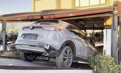 İstanbul’da Cahit Berkay’ın Aracı Restorana Girdi: Olayda Yaralanan Yok