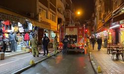 İstanbul Fatih’te Otoparkta Çıkan Yangın 2 Katlı Binaya Sıçradı