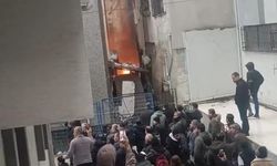 İstanbul Sultangazi’de Tekstil Atölyesindeki Yangın Söndürüldü