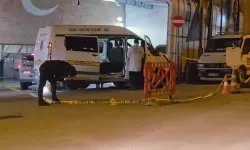 Bayrampaşa’da Motosikletli Şüpheliler Benzin İstasyonunda Havaya Ateş Açtı