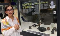 Karaz Seramiklerindeki Motifler Üzerine Çalışma Gerçekleştirdi