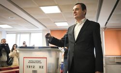 Kosova'da Erken Genel Seçimde Zafer Kurti'nin Oldu