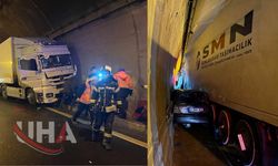 Tünelde Otomobil TIR ile Duvar Arasında Sıkıştı