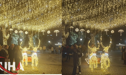 Kuğulu Park Yeni Yıl Işıklarının Büyüsü UHA Objektiflerine Yansıdı
