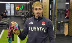 Milli Halterci Yusuf Fehmi Genç: Hedefim Olimpiyat Altın Madalyası