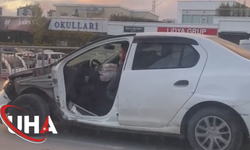 Başakşehir’de Kapısız Otomobille Trafiğe Çıkan Sürücü Kamerada