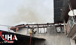 Kula’da İki Katlı Evde Çıkan Yangın Ekiplerce Söndürüldü