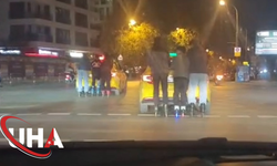 İstanbul Kadıköy’de Patenli 6 Kişinin Riskli Yolculuğu Görüntülendi