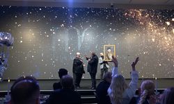 ‘O Bizim En Kıymetlimiz’ Deyip Atatürk Portresini Satıştan Çıkardı