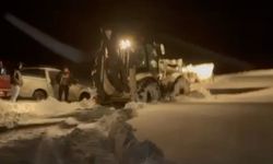 Arazi Araçları Çamura Saplandı: 4 Kişi Mahsur Kaldı, Ekipler Kurtardı