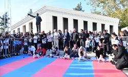 Renkli Görüntüler: Osmaniye’de Bebek Emekleme Yarışı