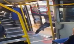 Otobüste Tartıştıkları Kişiye Satırla Saldırdılar