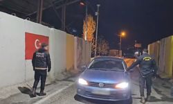 Otomobilden 3,2 Kilo Yasaklı Madde Çıktı; 2 Tutuklama