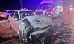 Sakarya’da 2 Otomobil Çarpıştı: 6 Yaralı