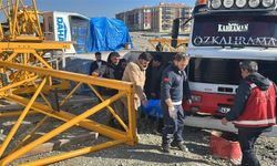 Şantiyede Kule Vinç Kazası Yaşandı; Bir İşçi Yaralandı