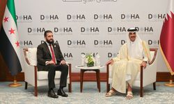 Suriye Cumhurbaşkanı Şara Doha’da Katar Emiri Al Sani ile Görüştü