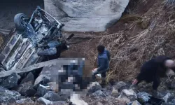 Sivas'ta otomobil menfeze devrildi: 1 ölü, 2 yaralı