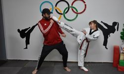 Tekvando Antrenörü Baba, Kızını Şampiyonaya Hazırlıyor