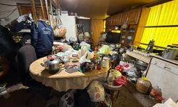 Trabzon’da 3 Evde Biriken Tonlarca Çöp Temizlendi