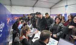 Tuzla’da Kariyer Fuarı Ziyaretçilere Açıldı