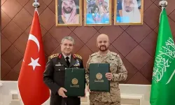 Bayraktaroğlu, Suudi Arabistan’da Üst Düzey Askeri Toplantıya Katıldı