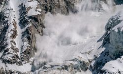 Yunanistan’da Dağda Kaybolan 4 Kişinin Çığ Altında Cansız Bedeni Bulundu