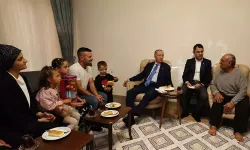 Cumhurbaşkanı Erdoğan Hatay’da Depremzede Aileyi Ziyaret Etti
