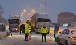 2409 metre rakımdaki Kop Dağı Geçidi olumsuz hava nedeniyle kapandı