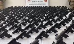 Antalya'da Silah Operasyonu: 393 Ruhsatsız Tabanca