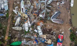 Antalya’da Peş Peşe Hortumlar, Seralar Yıkıldı Çatılar Uçtu