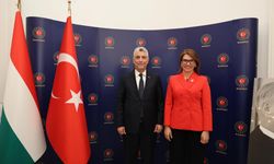 Bolat Budapeşte’de Türkiye Büyükelçiliğini Ziyaret Etti