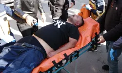 Antalya’da Kendini Kilitlediği İş Yerini Ateşe Verdi, Bayıldı